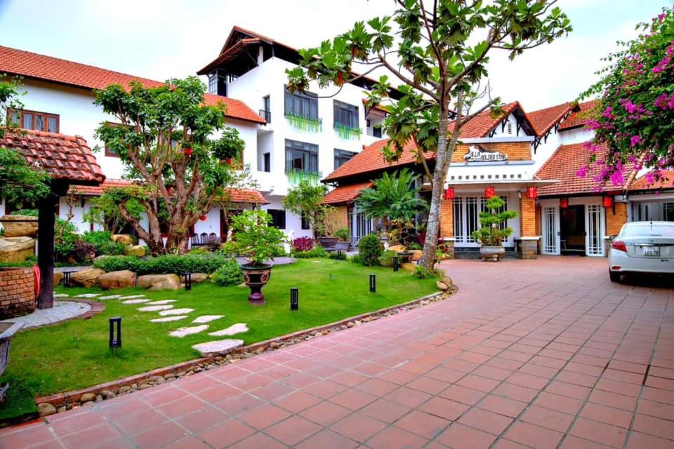 Golden Star Villa Hue Esterno foto
